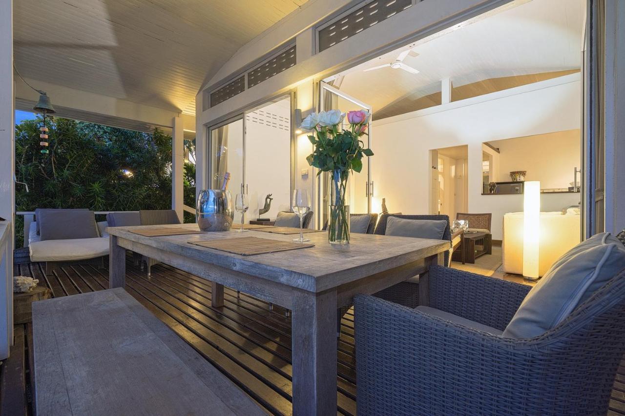 Ban Mok Talay Beachfront Villa Bang Rak Beach  Exterior foto