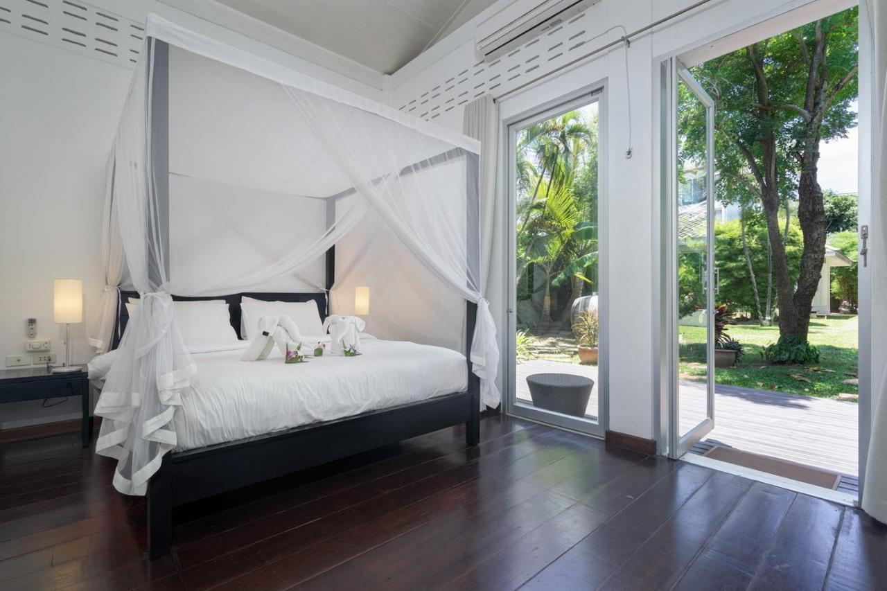 Ban Mok Talay Beachfront Villa Bang Rak Beach  Exterior foto